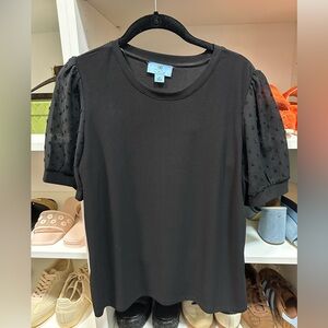 CeCe short puff-sleeve blouse in Black size M
Excellent condition